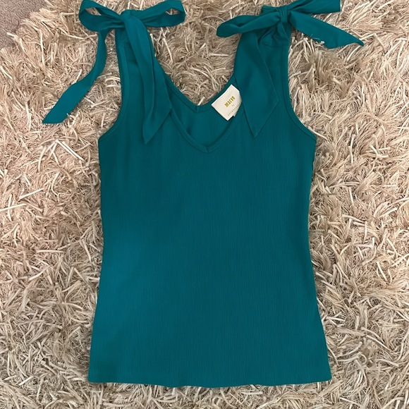 Maeve Bow Bow Tie Tank - Picture 4 of 8